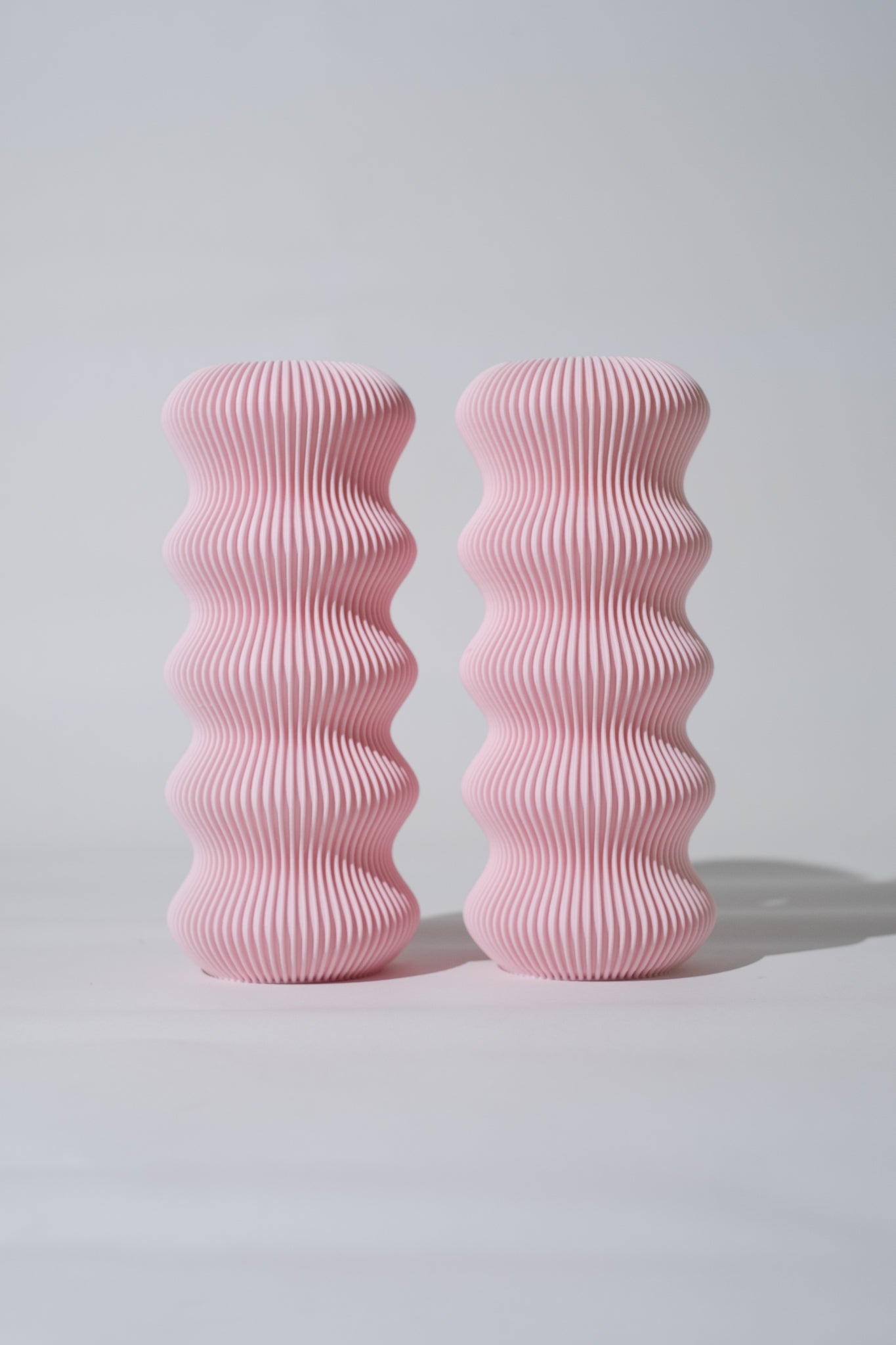 Pavlova Bloom: Vase 2 (Cotton Candy)